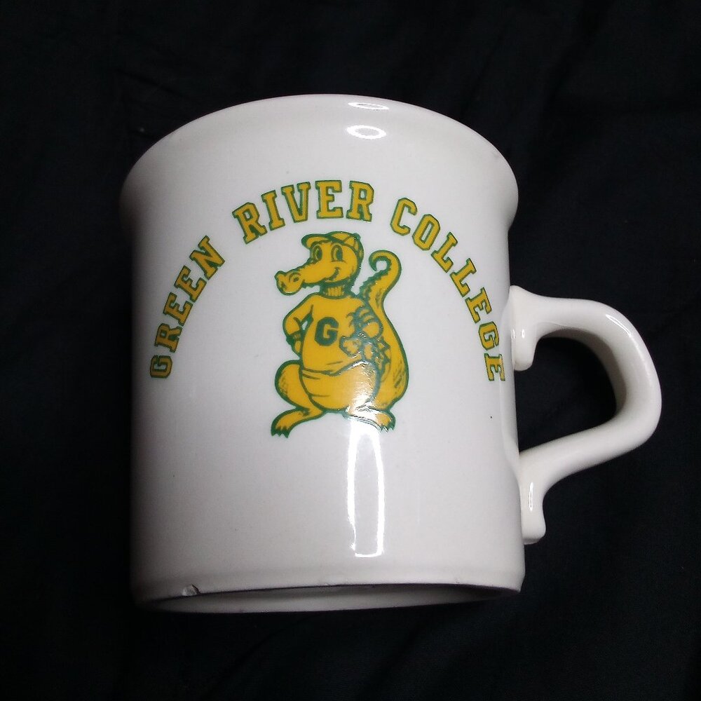 Vintage W.C. Bunting Green River College Coffee Mug
